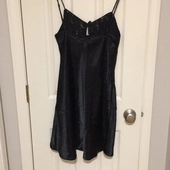 SOSTANZA sexy night slip 😳😳. Black sheer panel from top middle to bottom  M - Picture 2 of 8